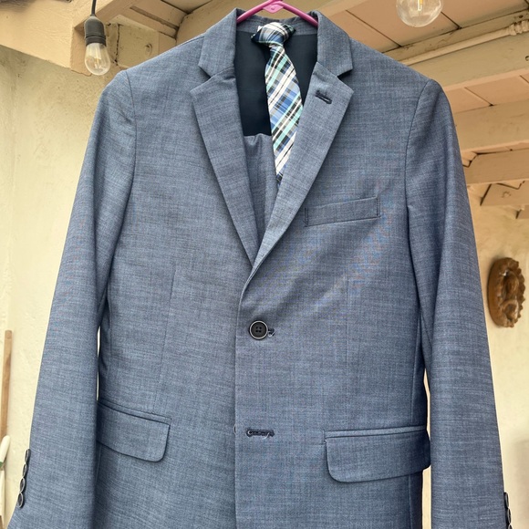 Men's Gray Suit by Calvin Klein - Picture 2 of 3